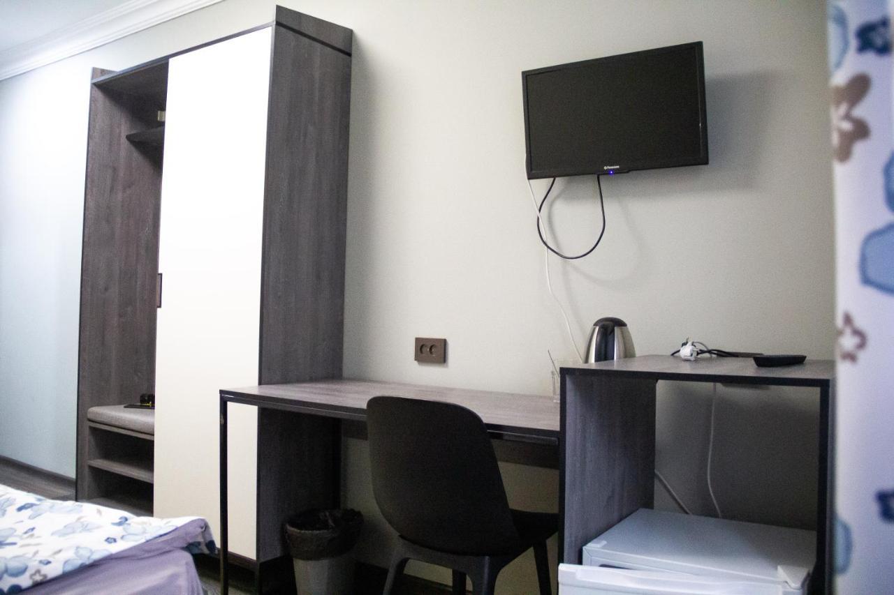 Hotel Tahar Almatı Dış mekan fotoğraf