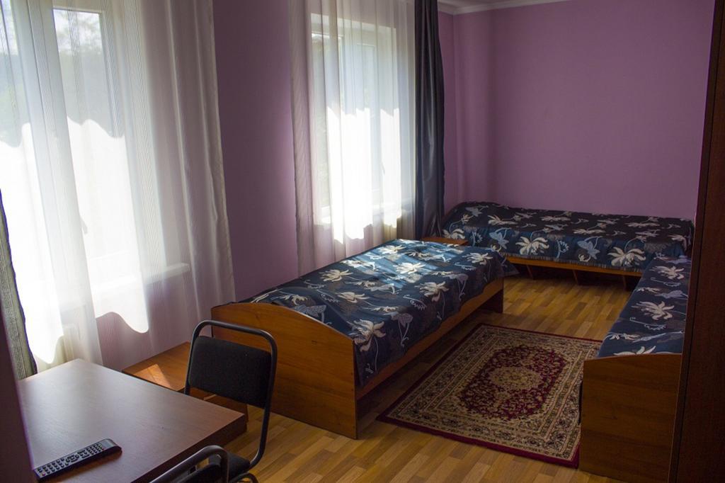 Hotel Tahar Almatı Oda fotoğraf